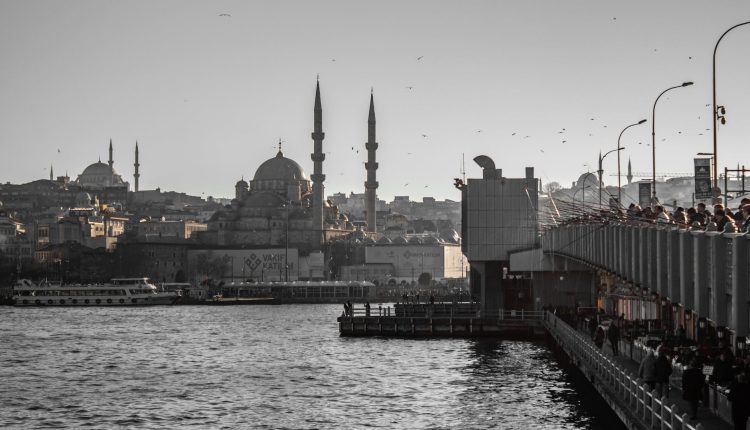 yeni nesil giyim markalari modayi yeniden tanimlayan 10 marka